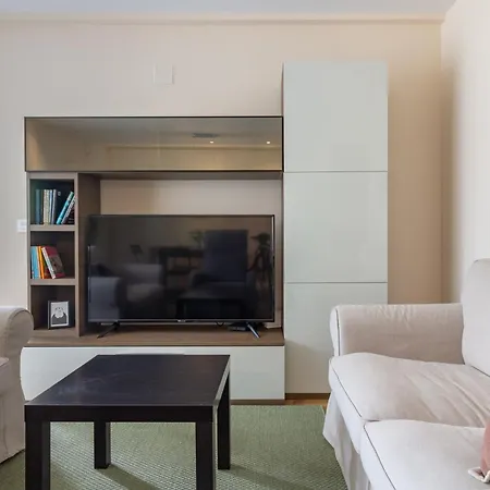 Ah Full&roomy Auditorio De Vut6502as اوفيدو