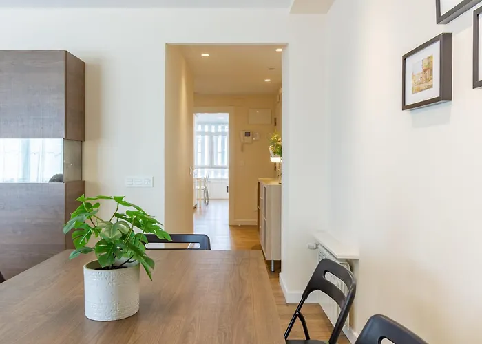 Ah Full&roomy Auditorio De Vut6502as *