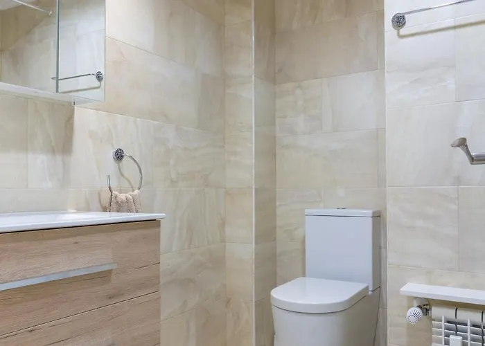 Ah Full&roomy Auditorio De Vut6502as Oviedo